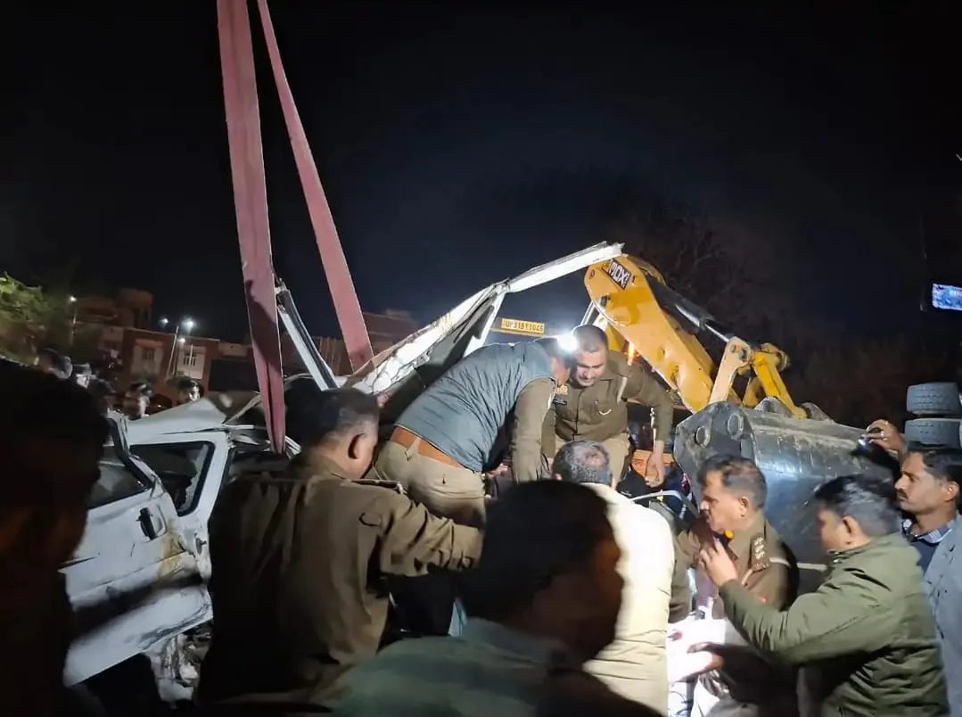 कोयले से भरा ट्रक पलटने से एक की हुई मौत, ओवरटेक करने के दौरान हुआ हादसा 