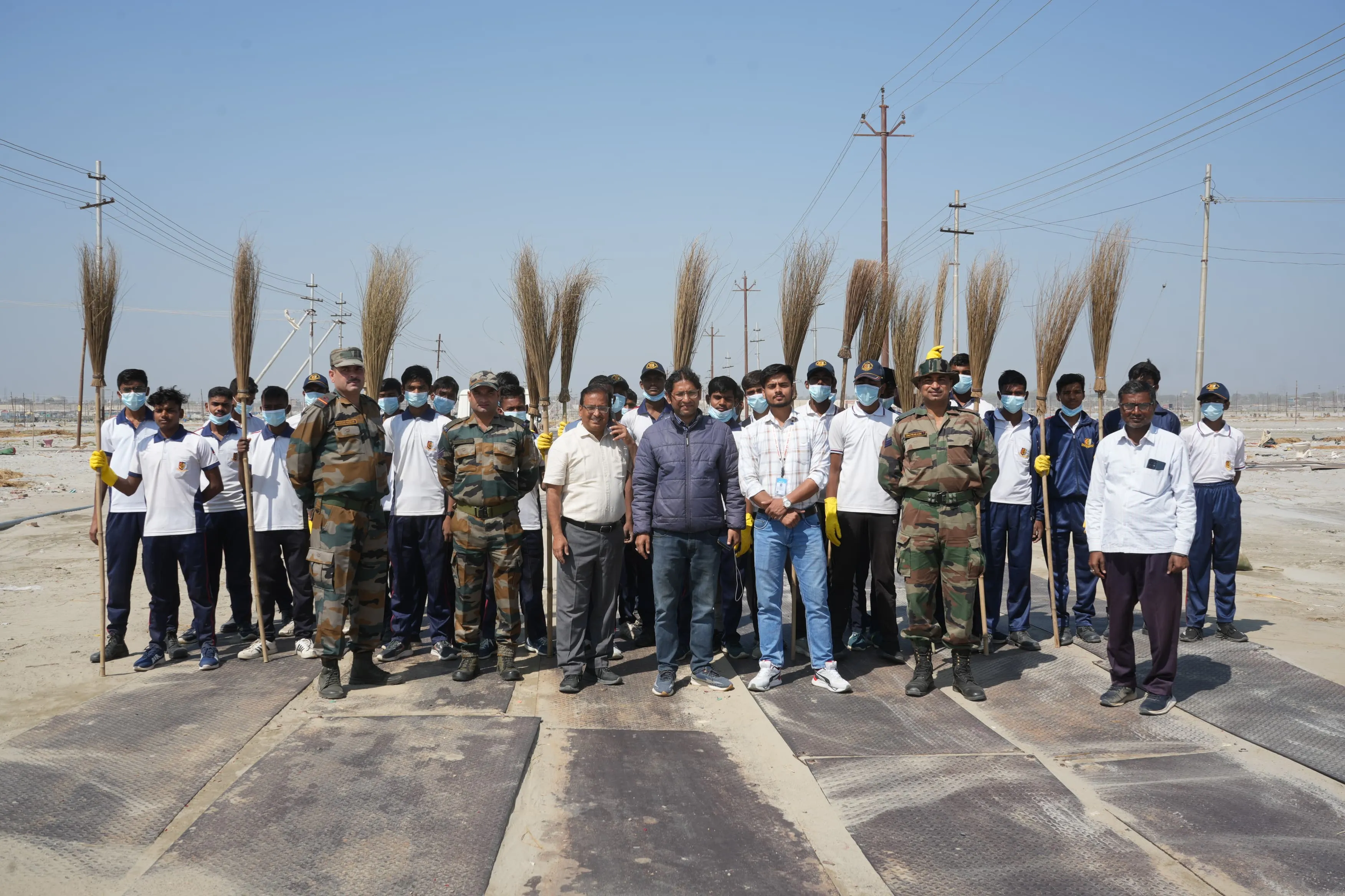 कुंभ छेत्र में सफाई अभियान जारी, NCC 