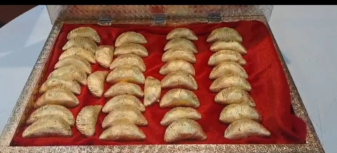 जिले में 50 हजार रुपए किलो की गुझिया बनी चर्चा का विषय