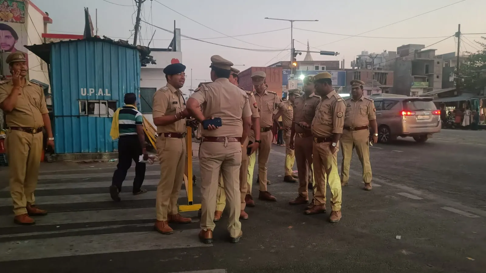 सुरक्षित सफर अभियान मे एसीपी की अगुवाई में  हुई वाहनों की सघन चेकिंग 