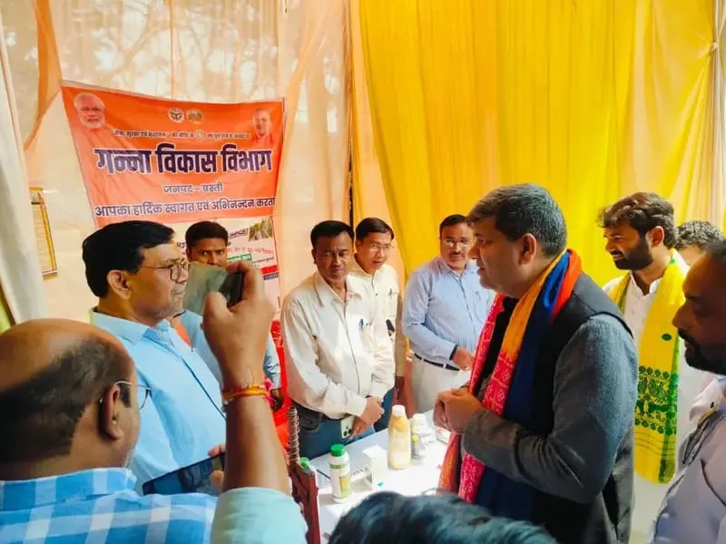 अटल प्रेक्षा गृह में कृषक प्रदर्शनी, बजाज चीनी मिल का स्टॉल बना आकर्षण का केंद्र