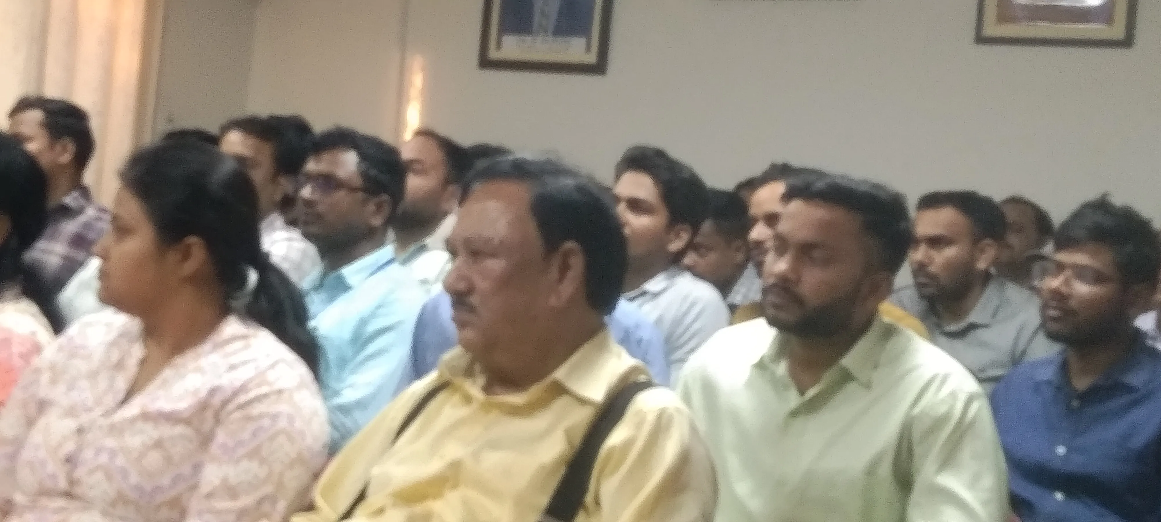 प्रबंध निदेशक ने स्व के लिए नहीदेश समाज किसान और गरीबों को ध्यान में रखकर पूरी जिंदगी खपाई। पंकज पांडे।