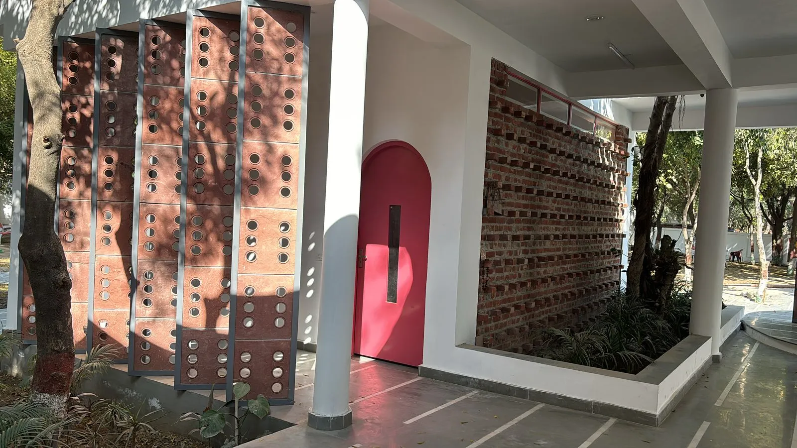 योगी सरकार की नई पहल से अब सरकारी स्कूल देंगे निजी स्कूलों को टक्कर