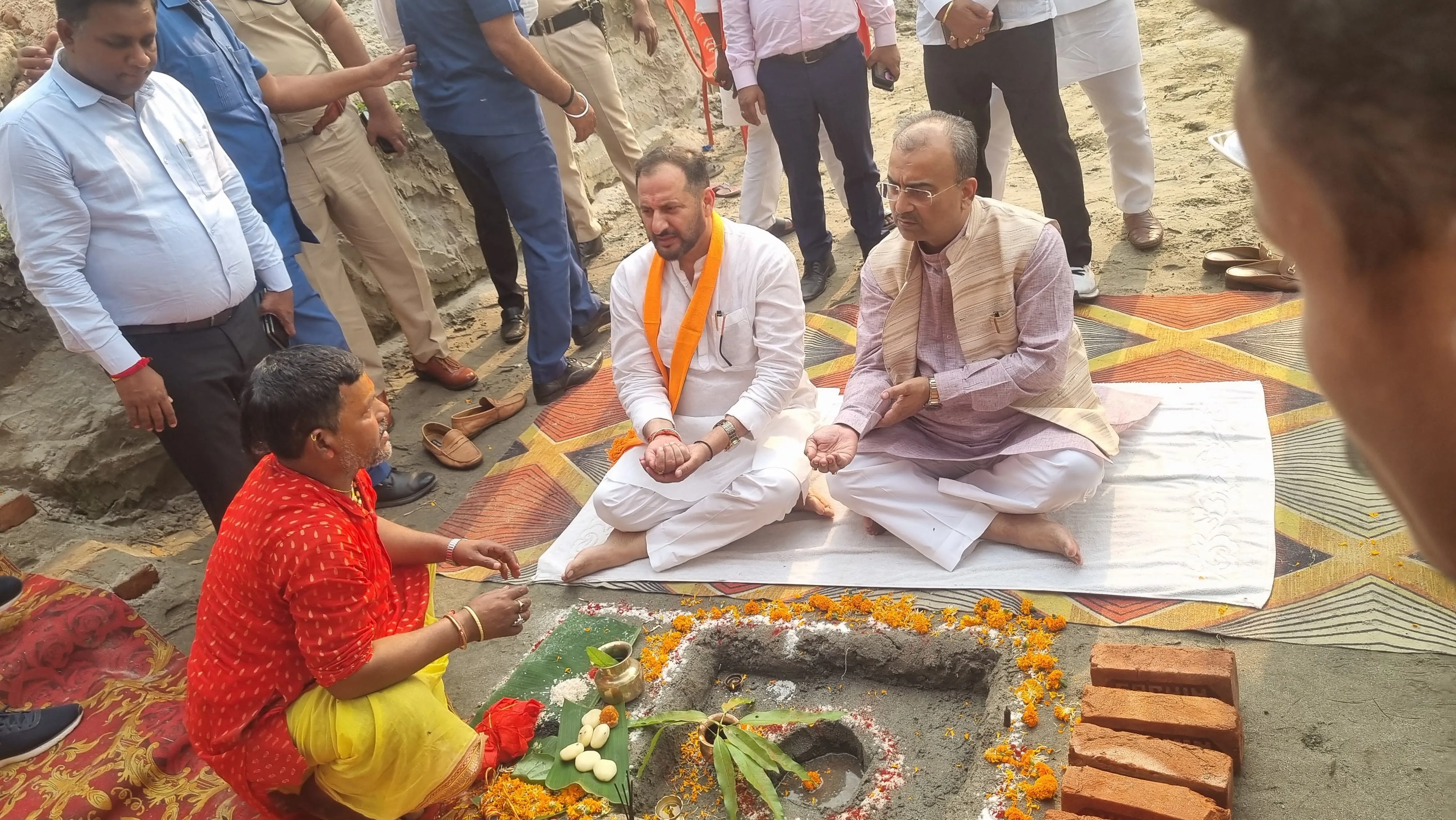 e179babf-f5ec-4f3f-93cd-026270df2ca5