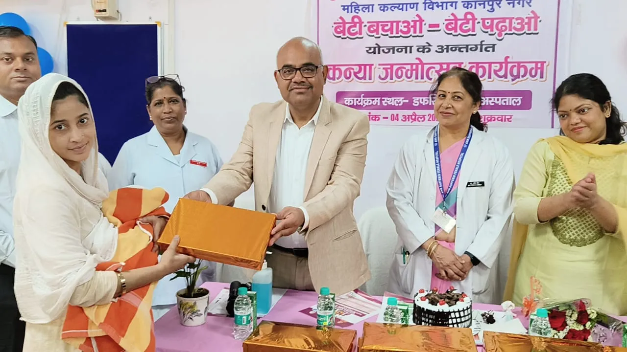 डीम के निरीक्षण में जिला पंचायत व सिंचाई विभाग में 16 कर्मचारी अनुपस्थित मिले, सभी का वेतन काटने के निर्देश 