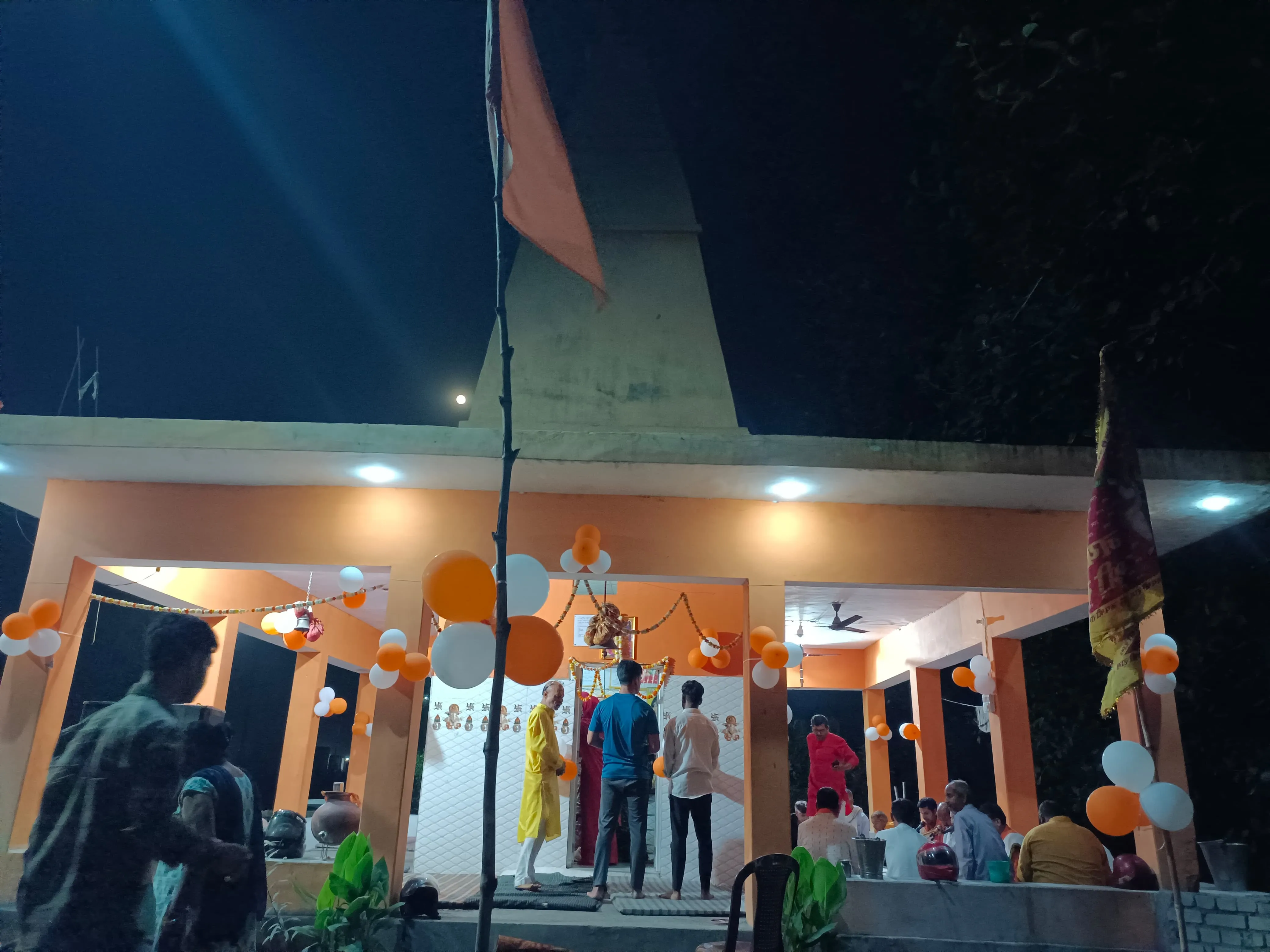अनपरा व्यंकट मोड़ पर शनिवार को हनुमान जन्मोत्सव पर भव्य सुंदर कांड व भव्य भंडारे का हुआ आयोजन l
