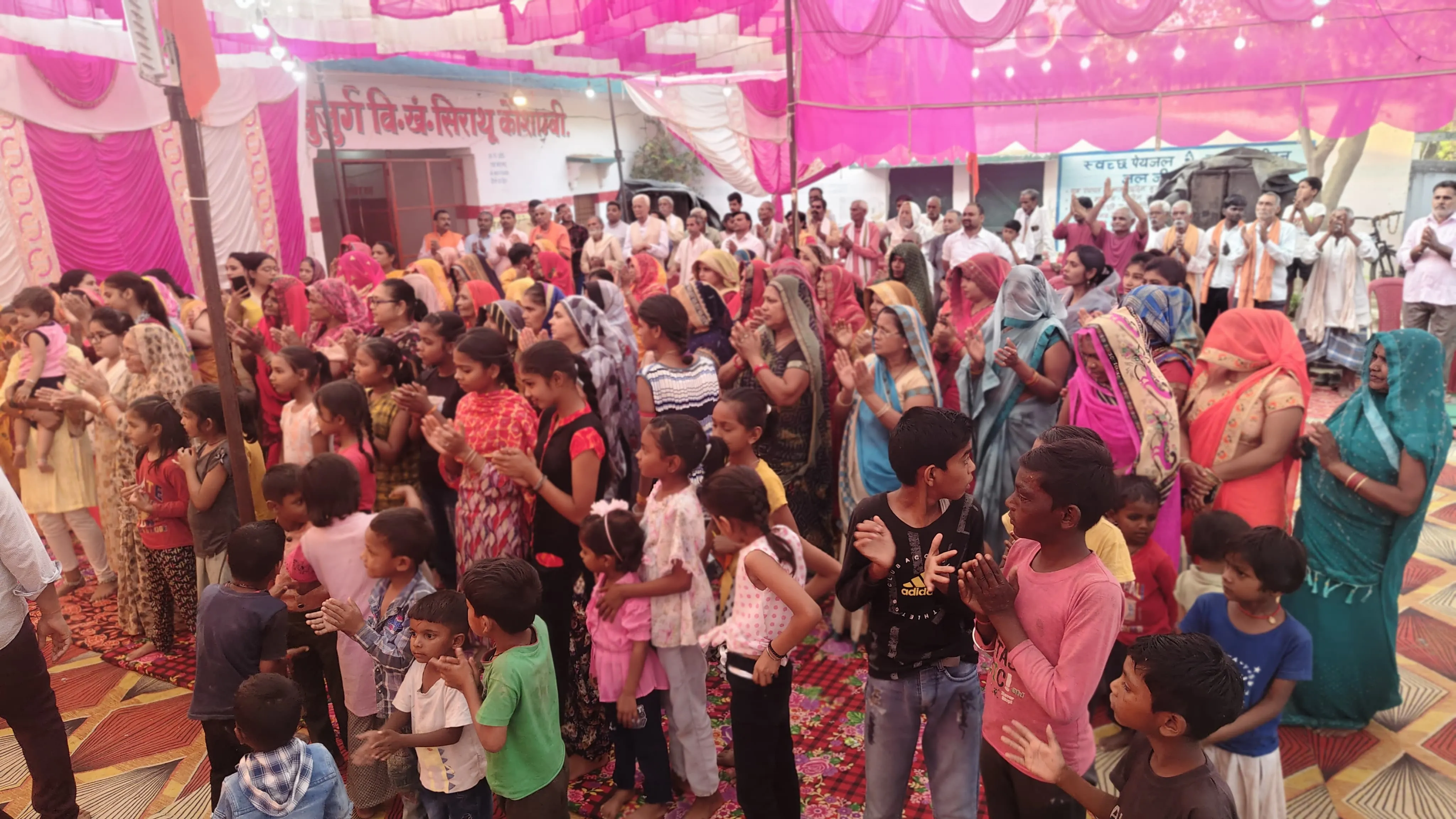 भगवान दया के सागर है , ब्रम्हर्षि आनंद धाम सरकार