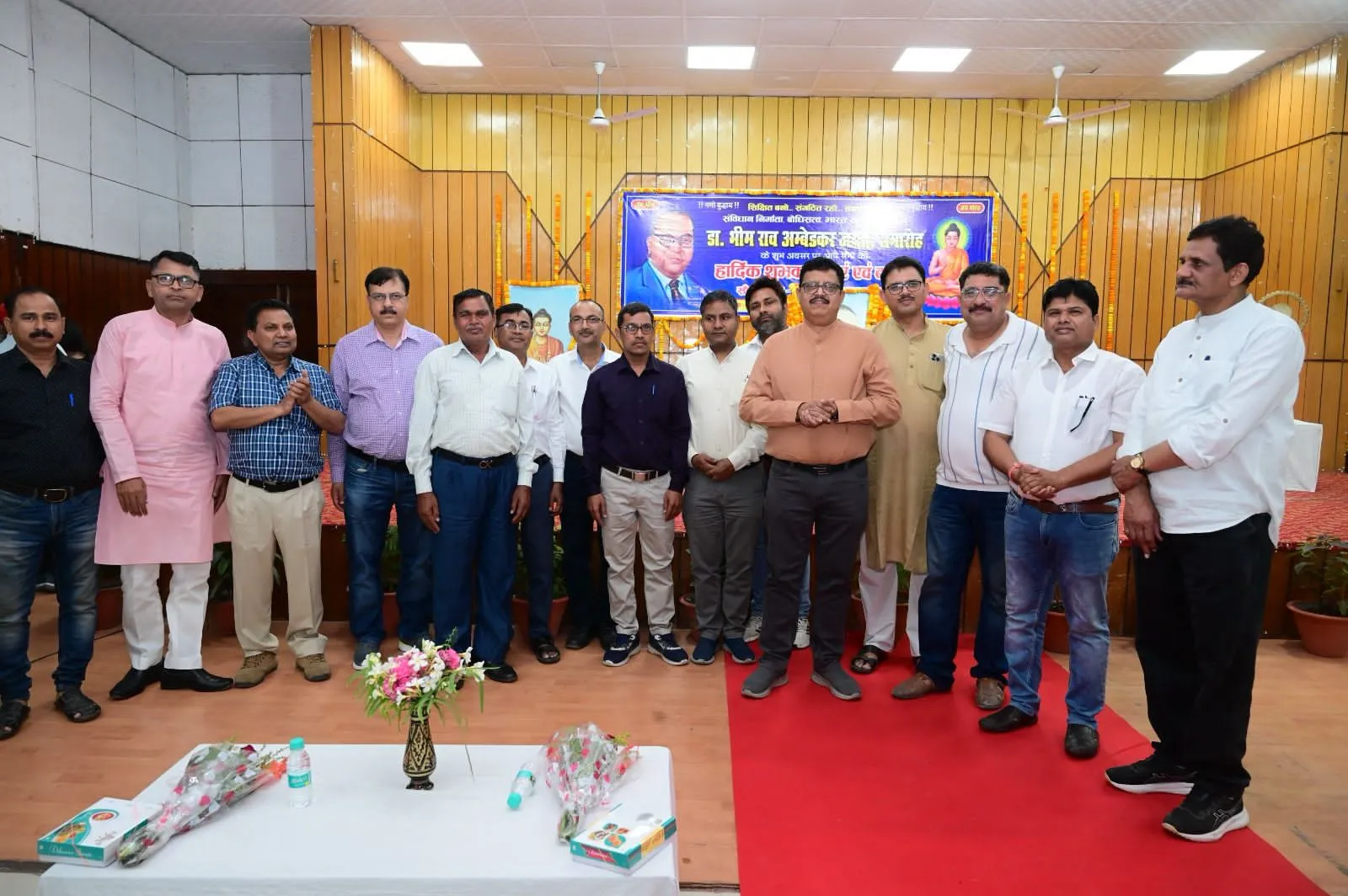 इफको घियानगर फूलपुर के सामुदायिक केन्द्र में भारत रत्न बाबा साहब भीमराव अम्बेडकर की 134 वीं जयंती समारोह मनाया गया। 