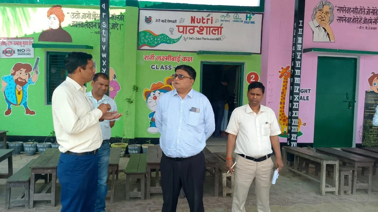 जिलाधिकारी ने विकास खण्ड सदर के पीएमश्री प्राथमिक विद्यालय मूड़घाट का आकस्मिक निरीक्षण किया।