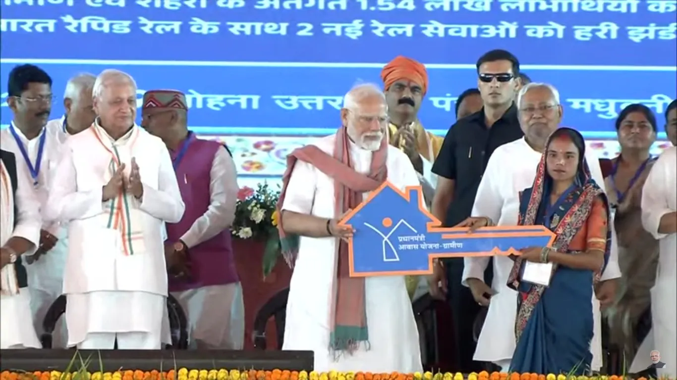 आजादी के बाद पहलीवार चली रेल ऐतिहासिक क्षण में षामिल लोग हुए विभोर