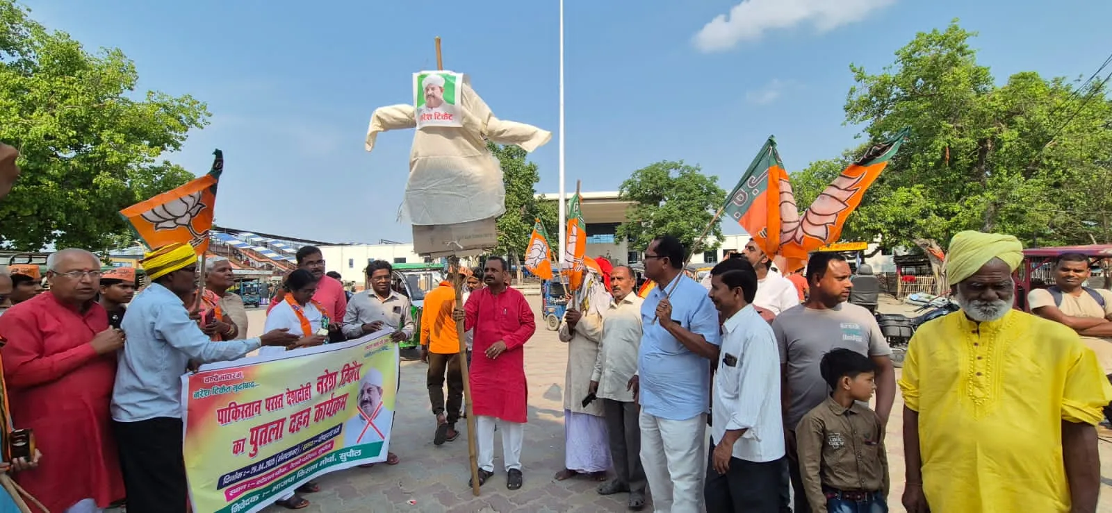 नरेश टिकैत के पाकिस्तान समर्थक बयान पर बवाल