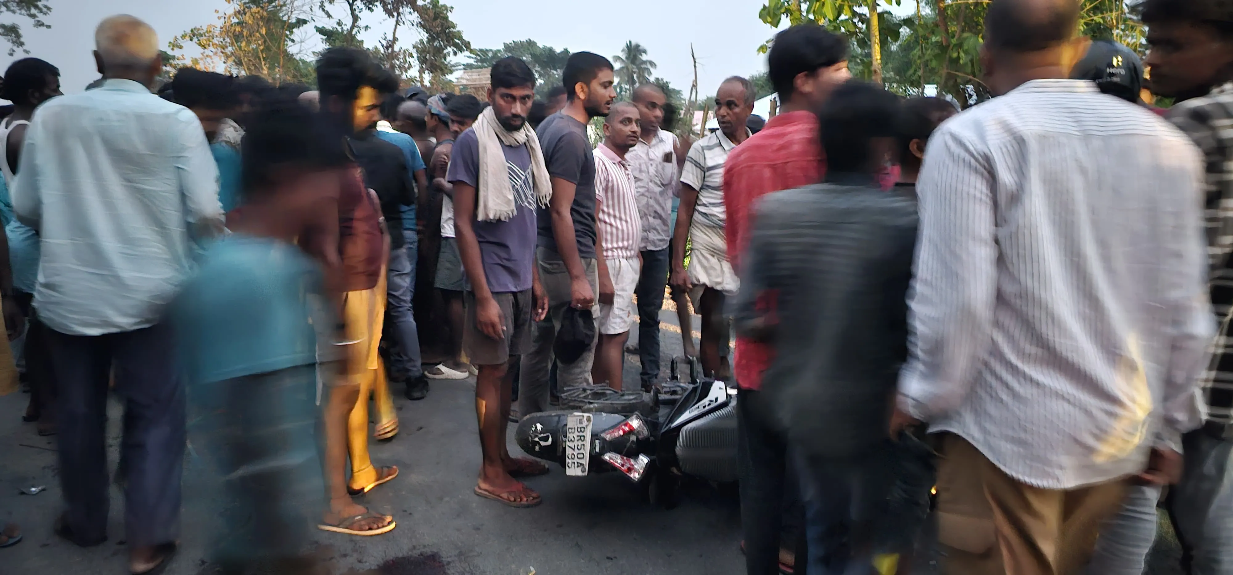 सड़क हादसे ने ली कातिब की जान दूसरे गम्भीर रूप से जख्मी