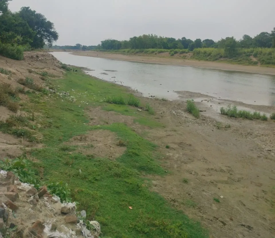 बांधों की नहीं भरी गई दरारें, जिले में बाढ़  मचाएगी तबाही