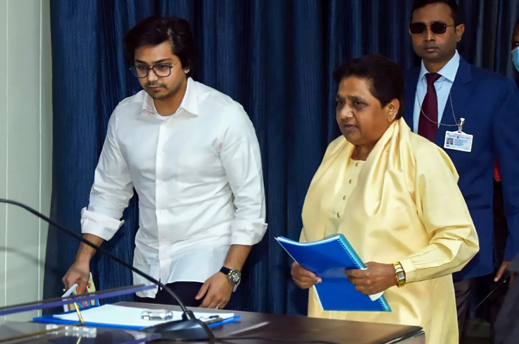 मायावती ने भतीजे आकाश आनंद को फिर दी बड़ी जिम्मेदारी, BSP का चीफ नेशनल कोऑर्डिनेटर बनाया