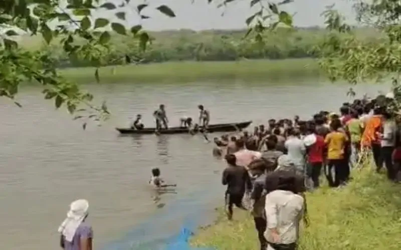 समस्तीपुर में बड़ा नाव हादसा ! नाव पलटने से 6 किशोर डूबे, 2 की डूबकर मौत, 4 तैरकर निकले.
