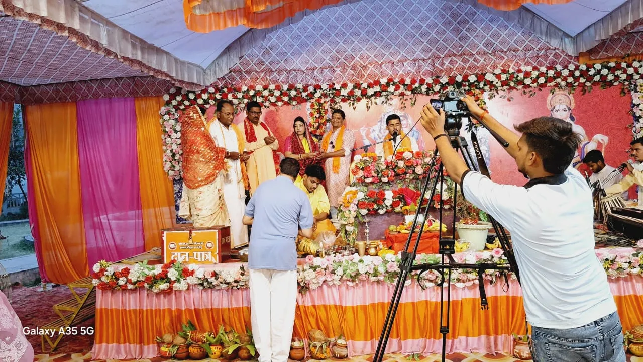 श्रीमद् भागवत कथा का श्रवण कर भक्त हुए भाव विभोर