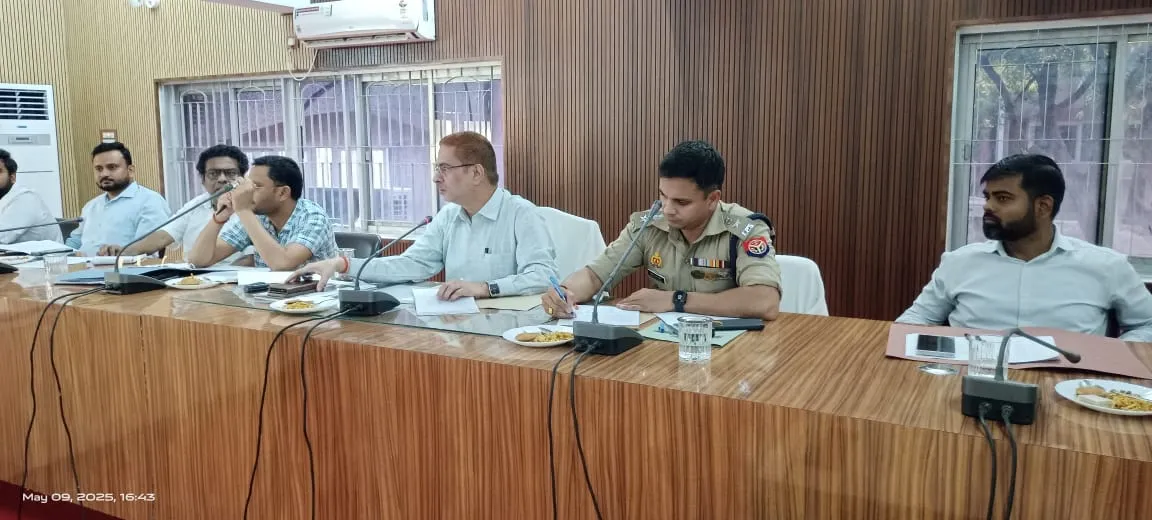 अवैध खनन, पेड़ों की कटान  एवं अवैध परिवहन पर रोक लगाये जाने के दिये कड़े निर्देश- जिलाधिकारी