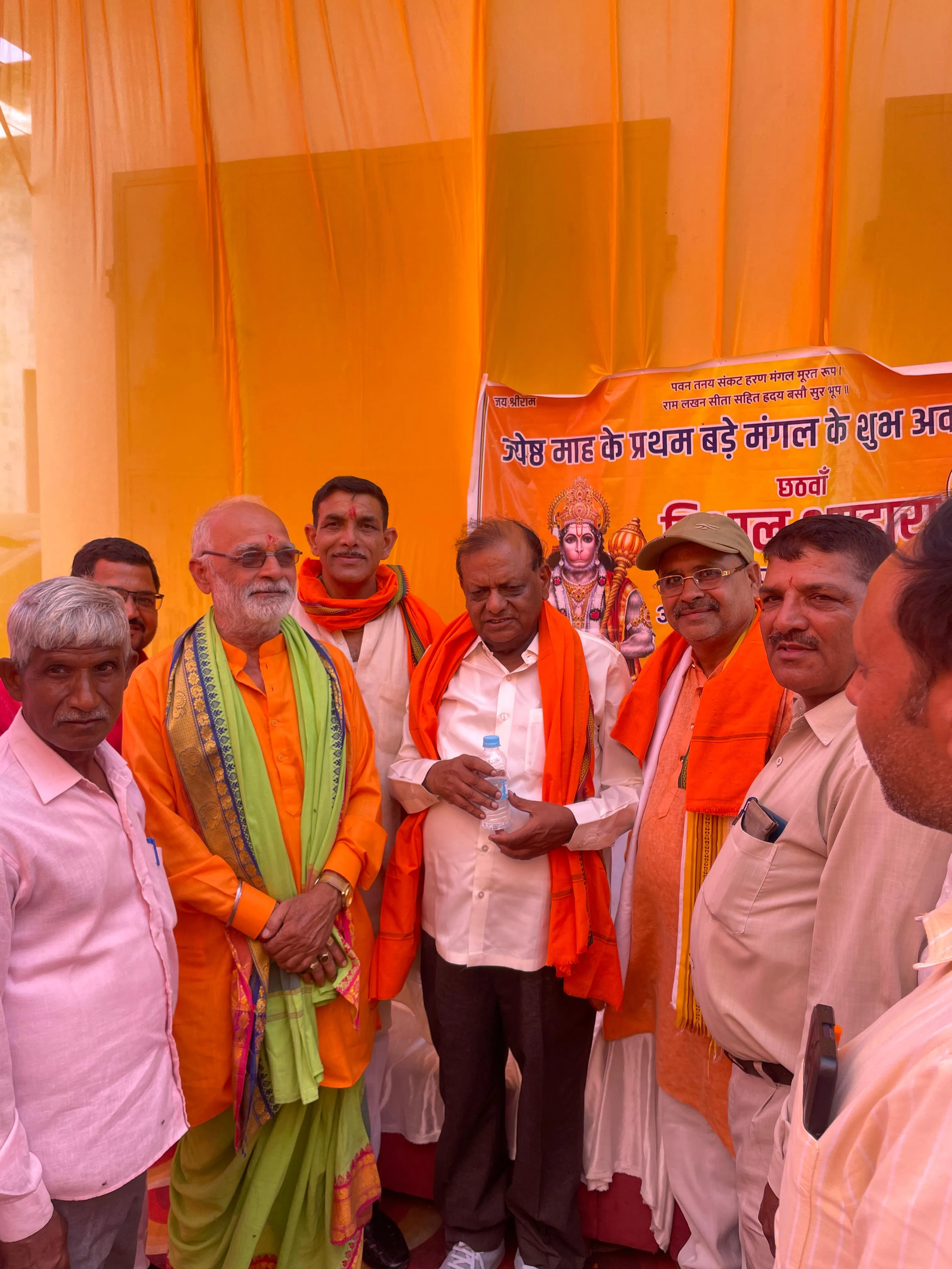 ज्येष्ठ माह के प्रथम बड़े मंगल की आस्था से गूंजा वृन्दावन कालोनी 