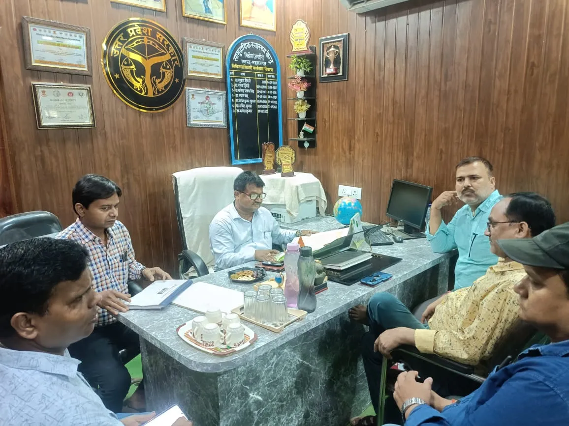 पीएमएसएमए दिवस पर पहुंचे एसीएमओ व डिप्टी सीएमओ 