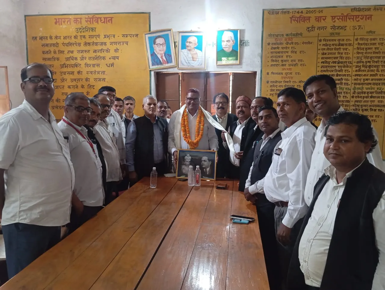 पुलिस अधीक्षक आनंद कुमार सिंह का दुद्धी आगमन पर बार एसोसिएशन द्वारा किया गया  सम्मान समारोह