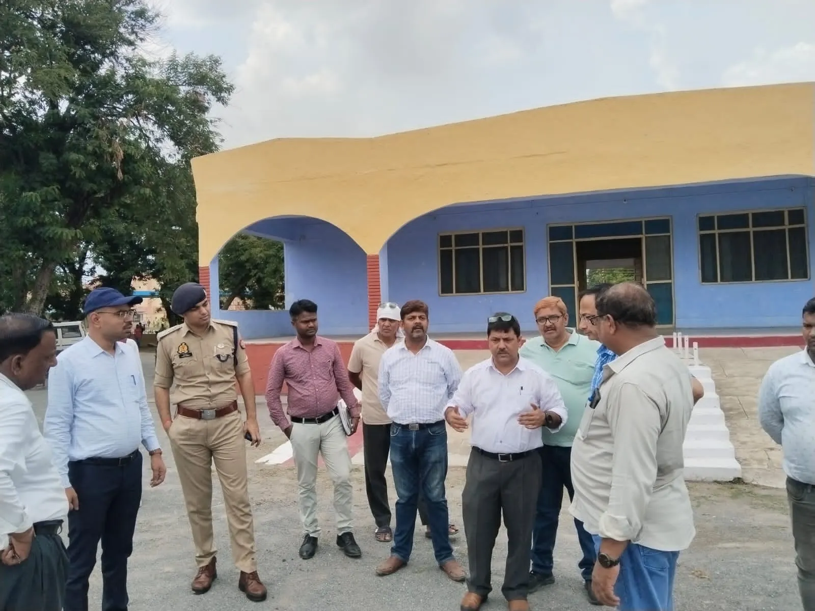 प्रधानमंत्री के संभावित दौरे को लेकर ओबरा-सी गांधी मैदान का निरीक्षण, अधिकारियों ने परखीं तैयारियां