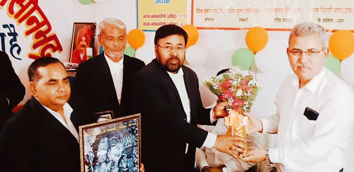 सोनभद्र में डिस्ट्रिक्ट बार एसोसिएशन ने दी सेवानिवृत्त जिला जज रविंद्र विक्रम सिंह को विदाई
