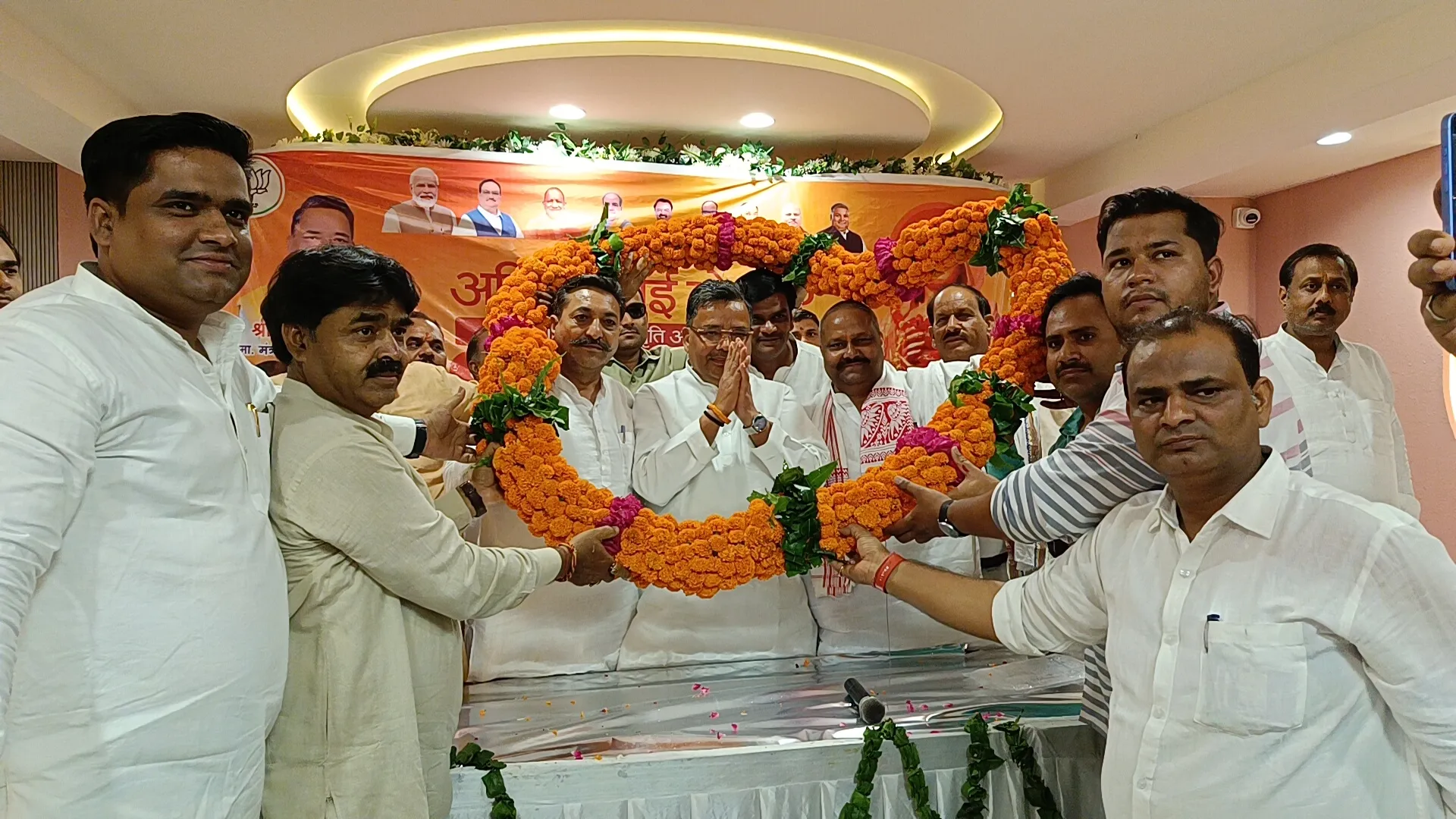 लोकमाता अहिल्याबाई होलकर जन्म त्रिशताब्दी अभियान के अंतर्गत पंचायत प्रतिनिधि जिला सम्मेलन मोती &nbsp;इंपीरियल रिजॉर्ट में आयोजित किया गया है