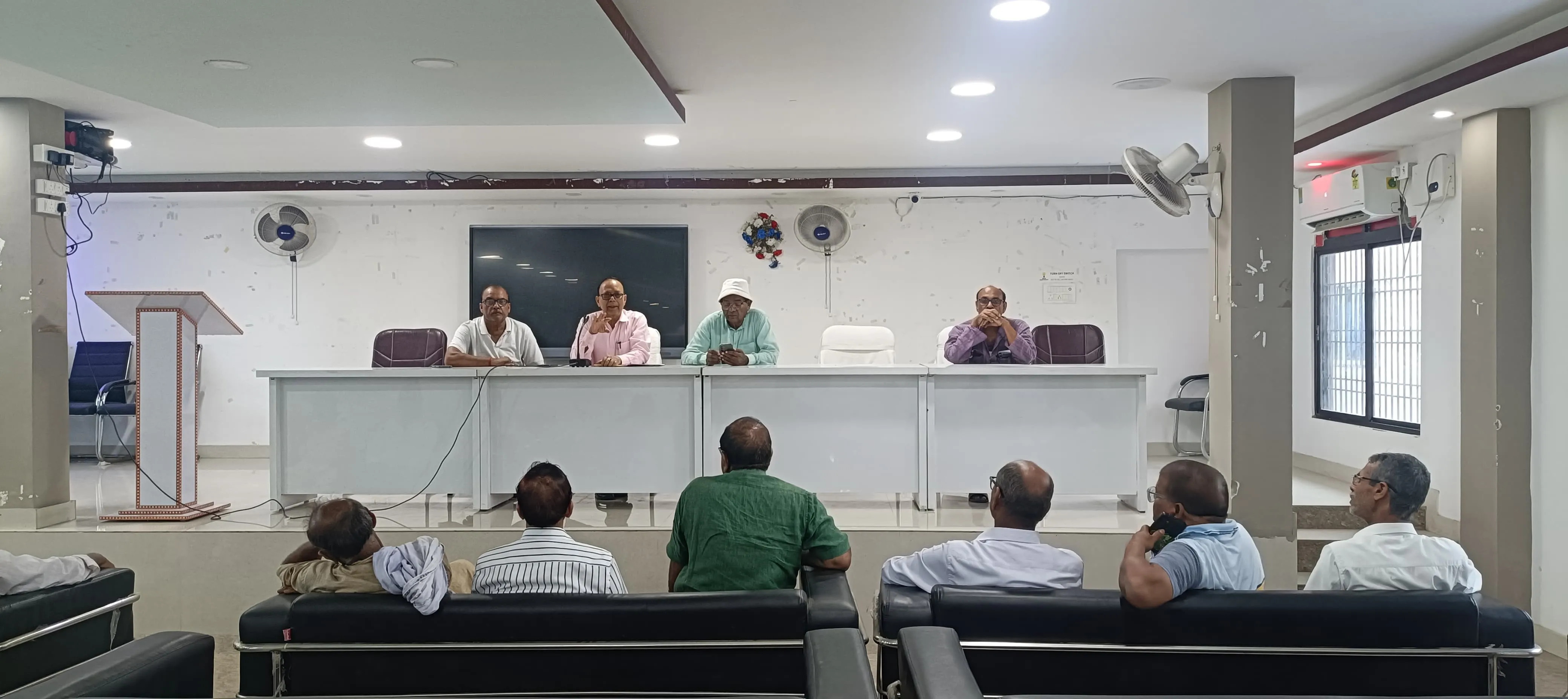 अनूपलाल यादव महाविद्यालय में 
