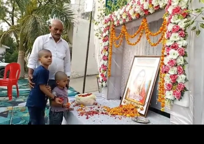 राष्ट्रीय पत्रकार संघ भारत के राष्ट्रीय अध्यक्ष श्री जगदीश सिंह के पुत्रवधु की तेरहवीं में उमड़ा पत्रकारों का जनसैलाब सैयद सेराज अहमद, ब्यूरो चीफ बलिया