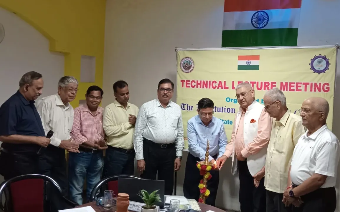 इंजीनियर पावर प्लांट्स और इंडस्ट्री के लिए बीमा विषय पर एक तकनीकी वार्ता का आयोजन किया।