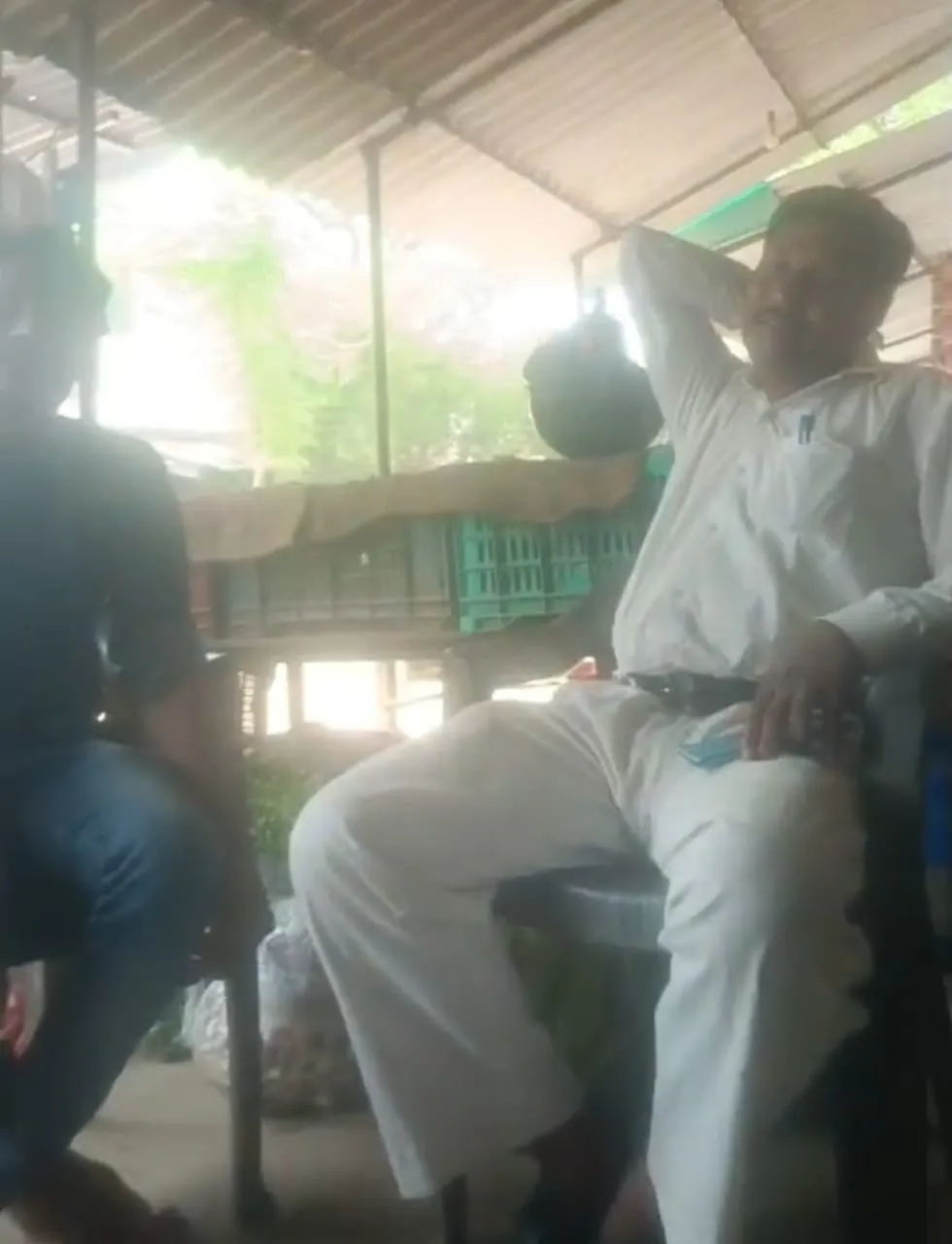 अंबेडकरनगर लोन दिलाने के नाम पर आधा दर्जन लोगों से Rs. 50000की ठगी