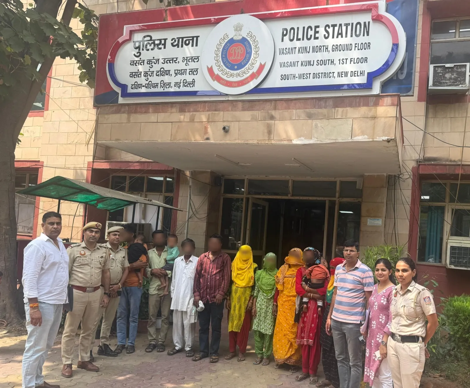 17 अवैध बांग्लादेशी प्रवासियों को वसंत कुंज साउथ थाना पुलिस ने किया गिरफ्तार
