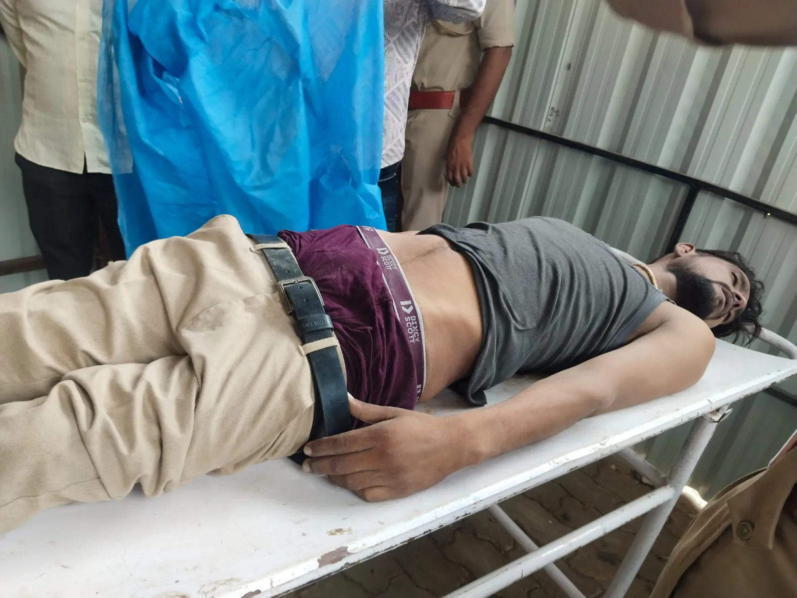 गेस्ट हाउस में करंट लगने से युवक की मौत।