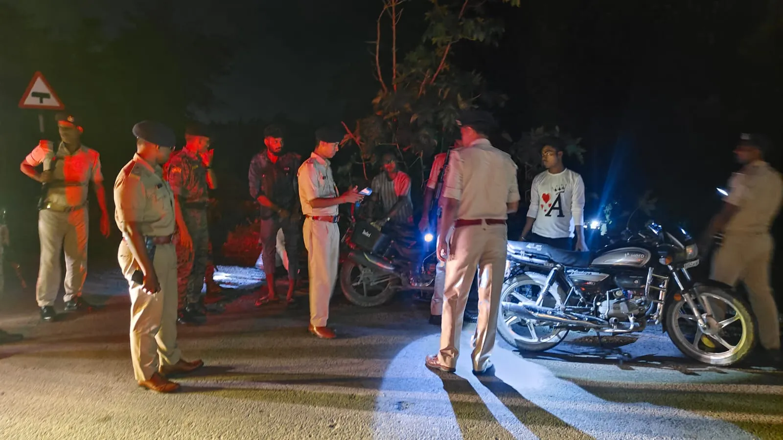 जॉइन करते ही सड़क पर उतरे सुपौल के नए पुलिस कप्तान, स्वयं की वाहन जांच