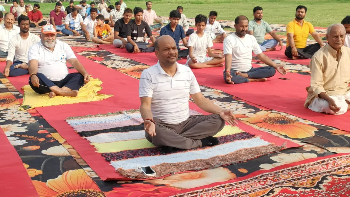 Kushinagar : योग से निरोग रहता है शरीर और मन – विनय जायसवाल 