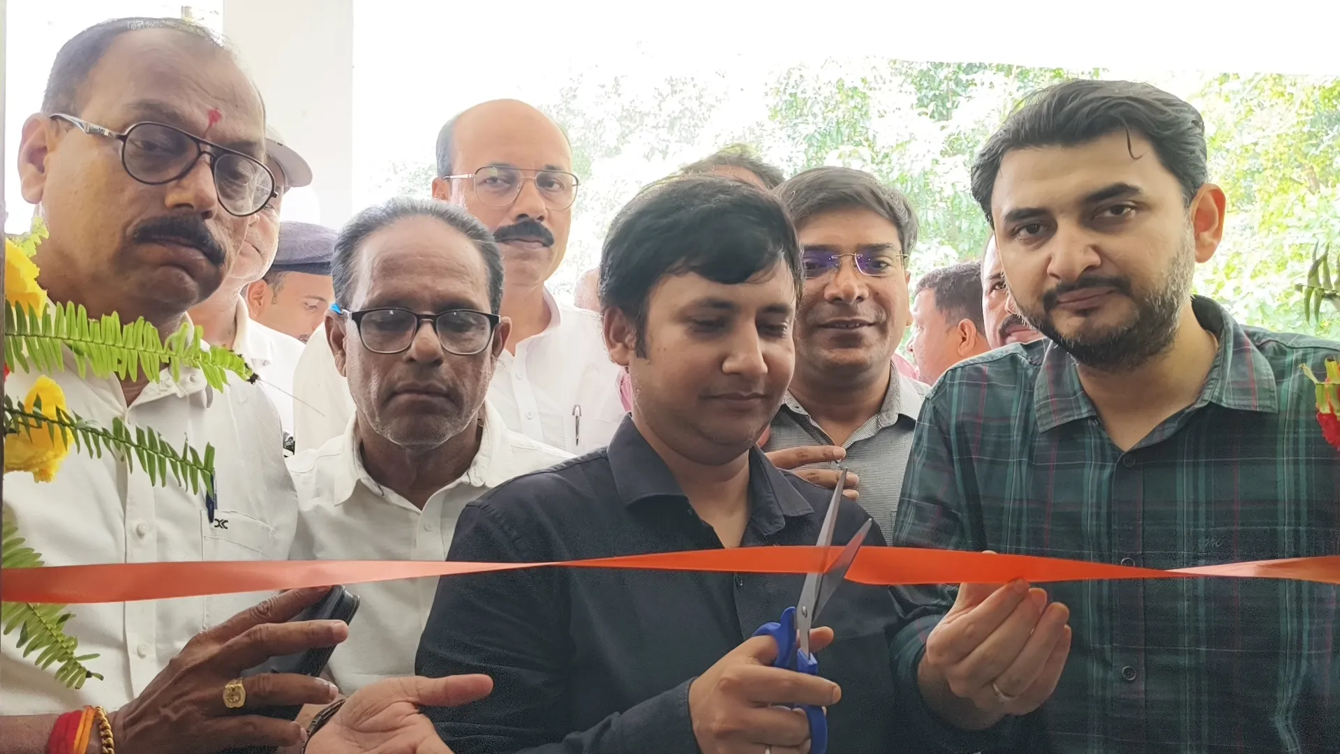 ईवीएम डेमोंसट्रेशन सेंटर का अनुमंडल कार्यालय में उद्घाटन 