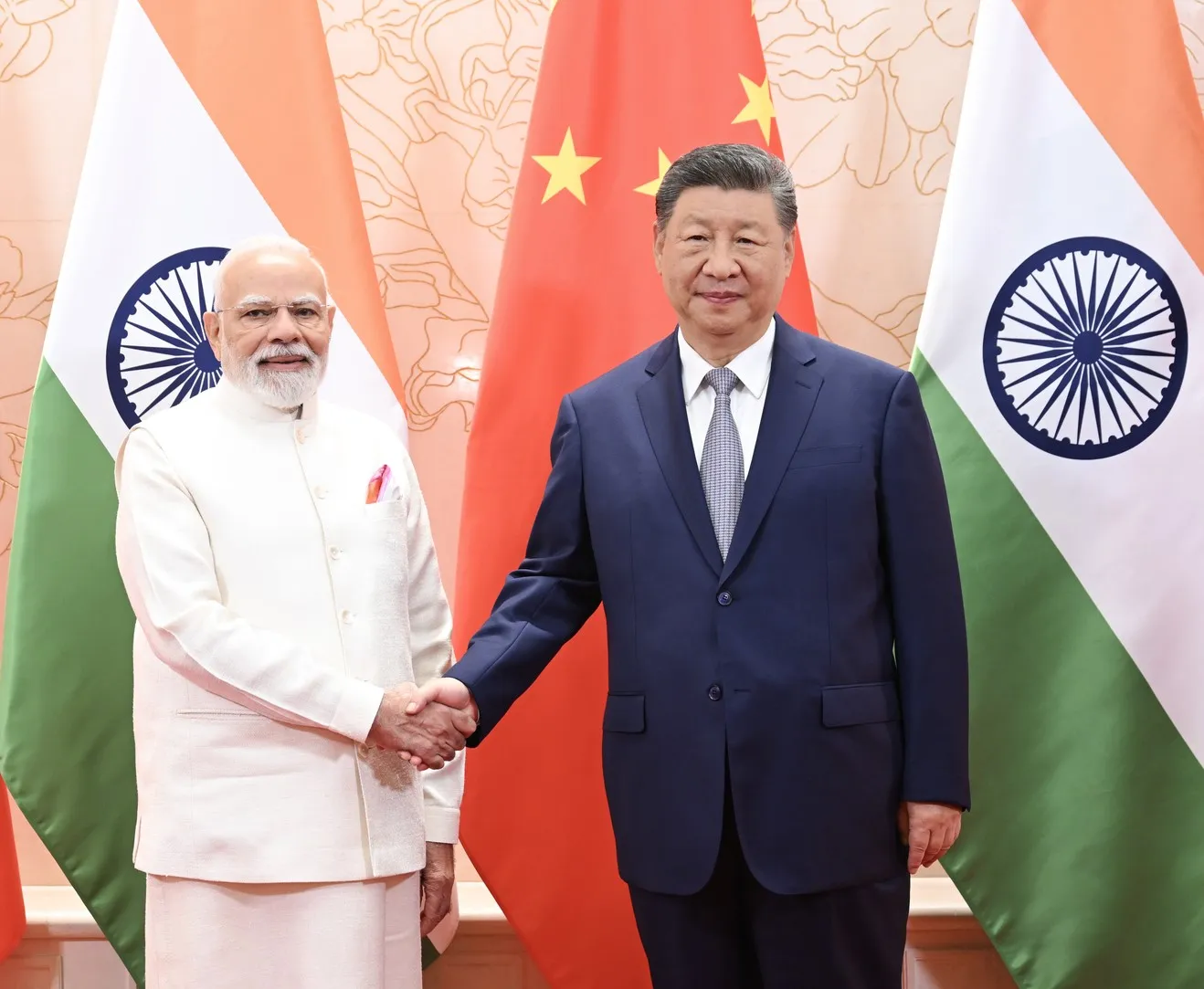 पीएम मोदी ने चीन के राष्ट्रपति शी जिनपिंग से तियानजिन में की मुलाकात, आपसी सहयोग पर जताया भरोसा