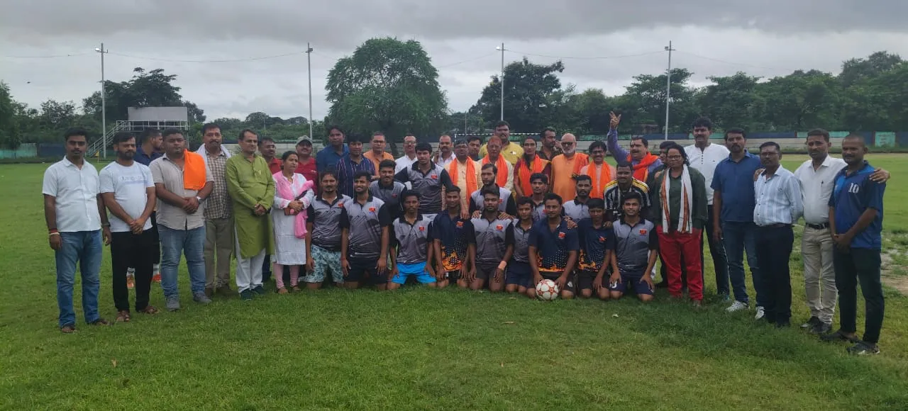 जिला फुटबाल संघ सोनभद्र के तत्वावधान में कृष्णशिला बीना परियोजना  में जनपद स्तरीय  फुटबाल प्रतियोगिता 2025-26 का  भव्य आयोजन