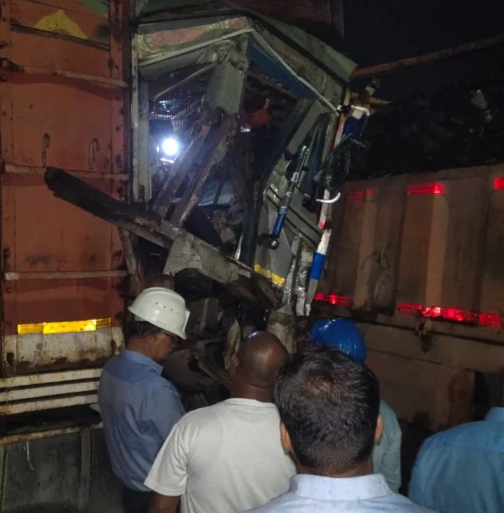 सीआईएसएफ फायर एस‌एसटीपीएस शक्तिनगर ने बचाई  ट्रक ड्राइवर की जान, लोगों ने किया भूरि भूरि प्रसंशा