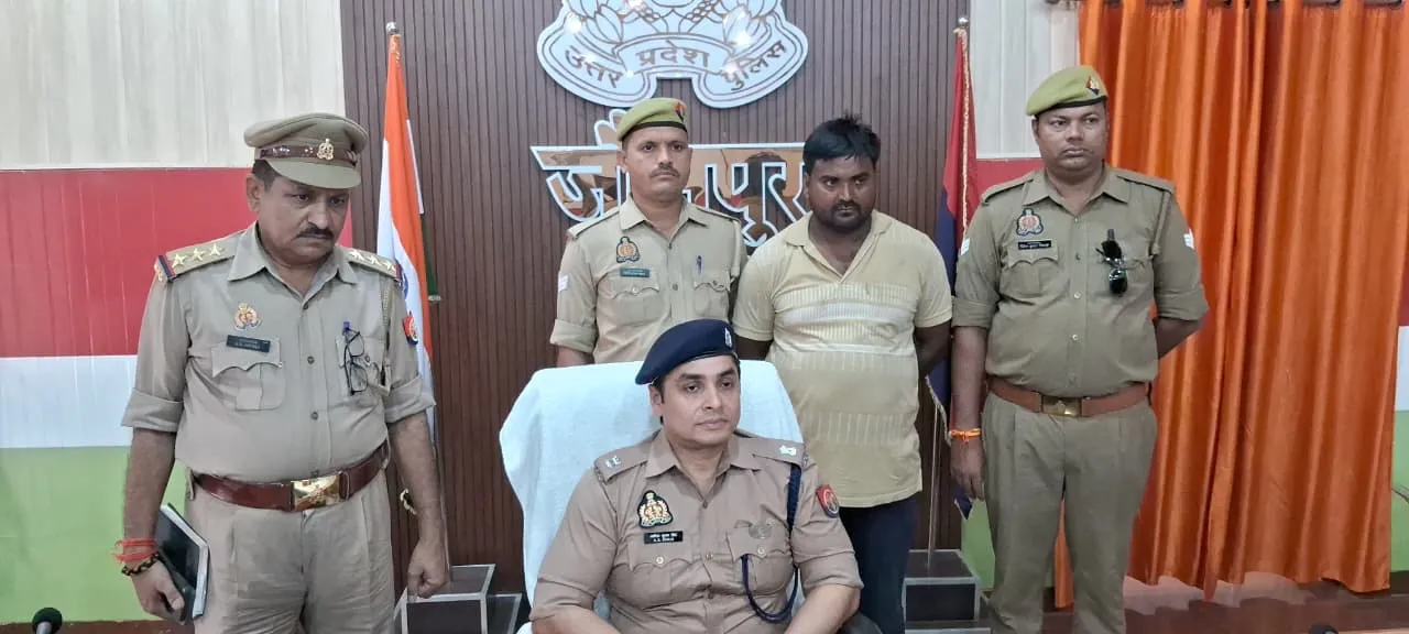हत्या का सनसनीखेज खुलासा: बदलापुर पुलिस ने आरोपी को किया गिरफ्तार, ईंट से की थी वारदात, शव गड्ढे में फेंका