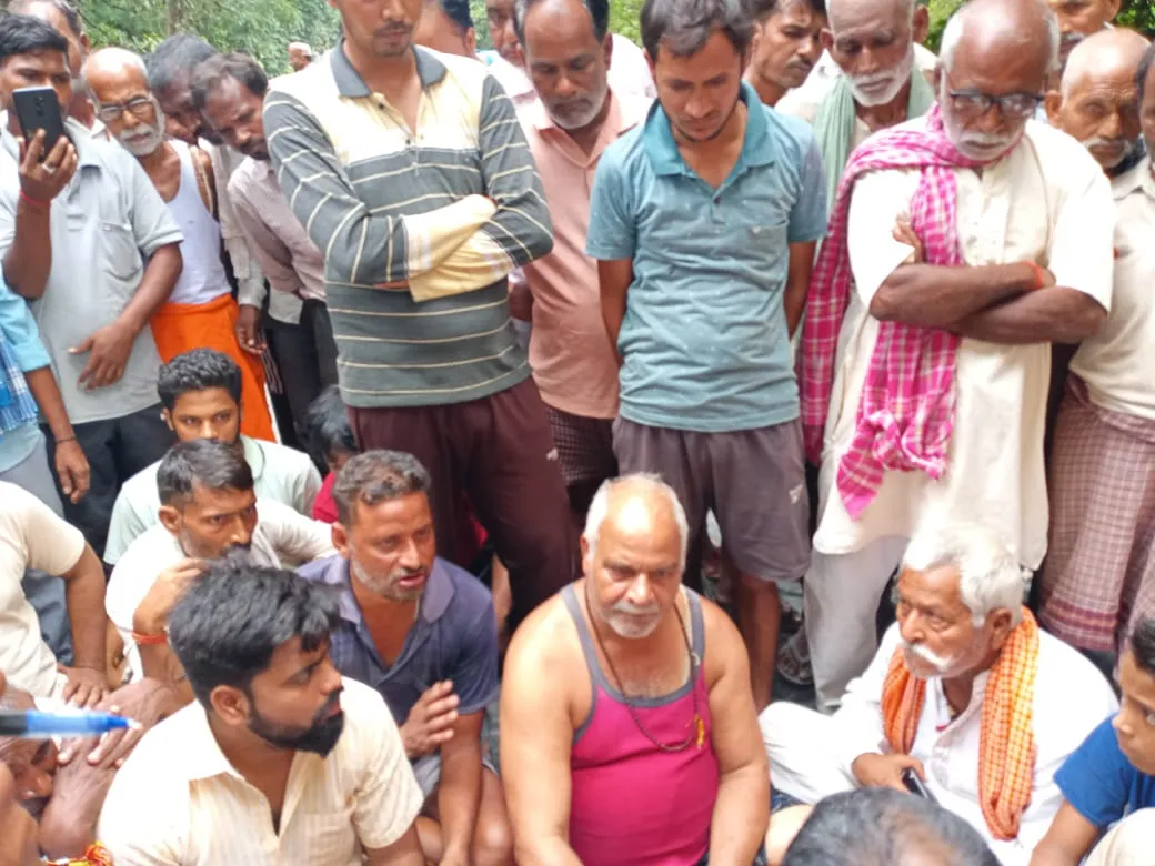 दर्दनाक हादसा: तेज़ रफ़्तार डंफर ने अधेड़ कुचला मौके पर मौत 