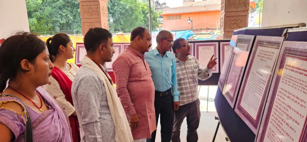 मिशन शक्ति अभियान 5.0 के अन्तर्गत अलोपशंकरी देवी शक्तिपीठ में नारी उत्थान एवं सशक्तिकरण  पर लगाई गई प्रदर्शनी