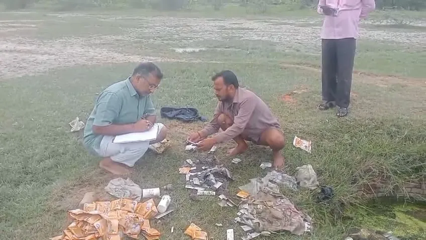 कुएं के अंदर बोरी में मिली सरकारी व प्राइवेट दवाइयों की बड़ी खेप