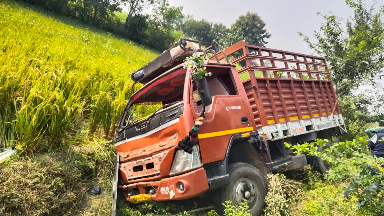 गोंडा: डीसीएम की टक्कर से बाइक सवार उमाशंकर तिवारी की मौत, नवंबर में होनी थी बेटी की शादी
