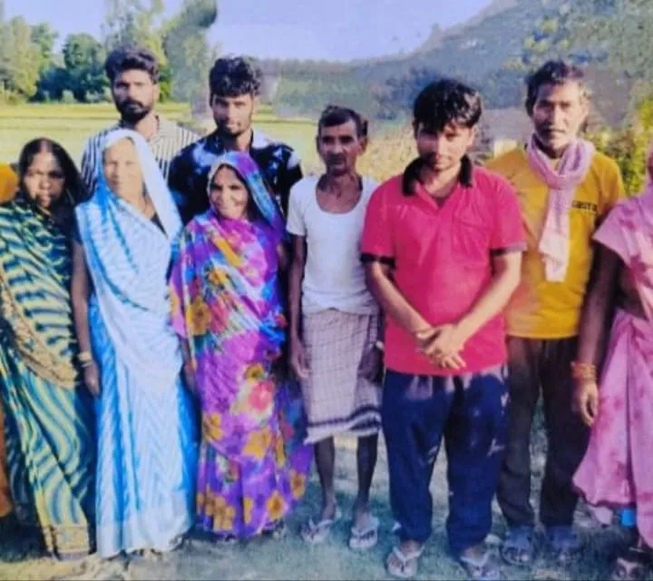 फर्जी मनरेगा कार्यों को धरातल पर न कराने के कागज में होने पर भड़के ग्रामीण कार्रवाई का किया मांग