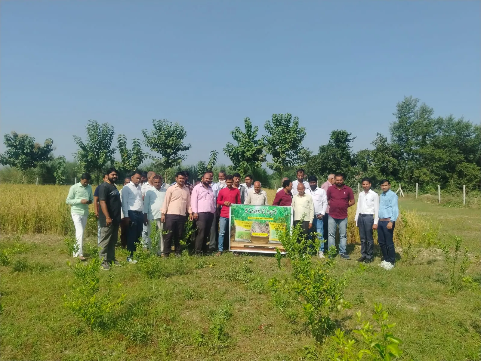 किसानक्राफ्ट ने सूखे सीधे बीज वाले धान पर किया एक तकनीकी प्रदर्शन