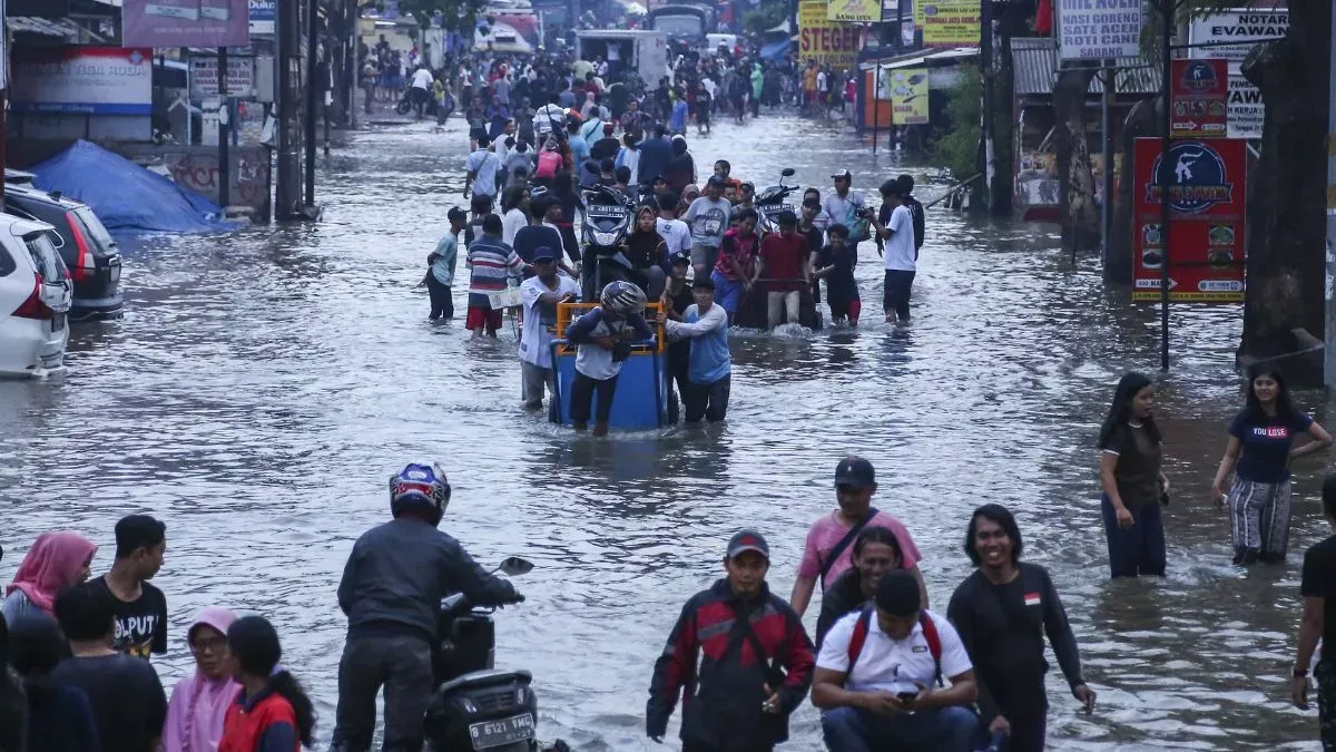 10_03_2024-indonesia_flood_23671174