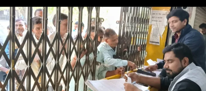 किसानों को फसल बोने के लिए उत्पन्न हुआ खाद का संकट 