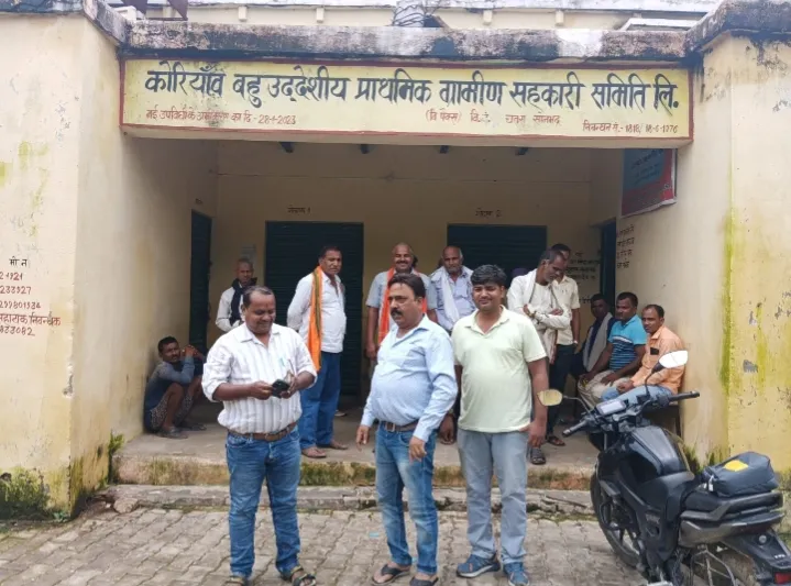 सोनभद्र की कोरियाँव बीपैक्स में लापरवाही पर कार्रवाई