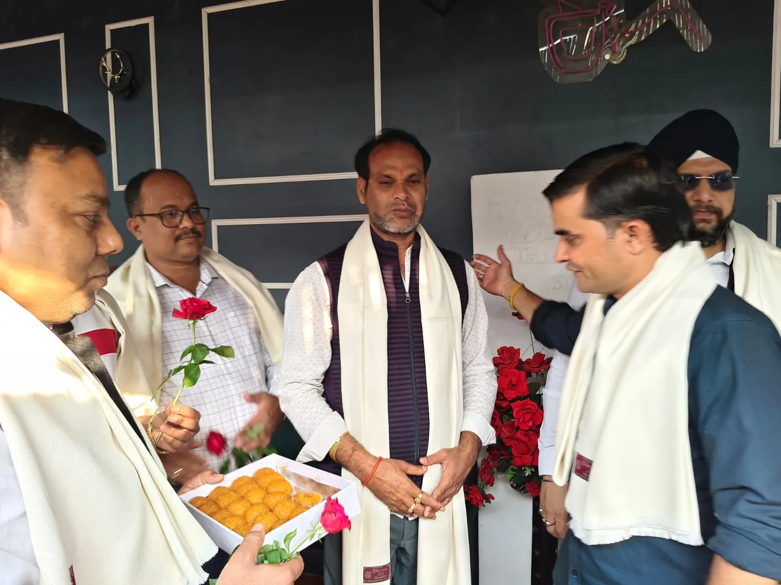 राष्ट्रीय प्रेस दिवस पर जे0पी0ए0 ने आयोजित की बैठक जे0पी0ए0 के संरक्षक सदस्य बने प्रभाकर प्रहाराज